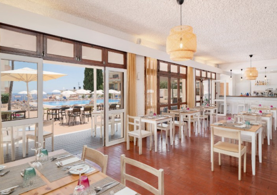 Hôtel Estrelicia 3* Hôtel Estrelicia 3*