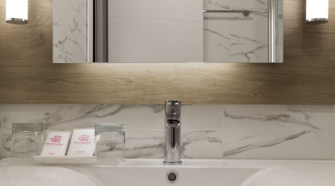 Hôtel Petit Palace Arenal 3*, Séjour Espagne & ses îles, Madrid par Ôvoyages Hôtel Petit Palace Arenal 3*, Séjour Espagne & ses îles, Madrid par Ôvoyages