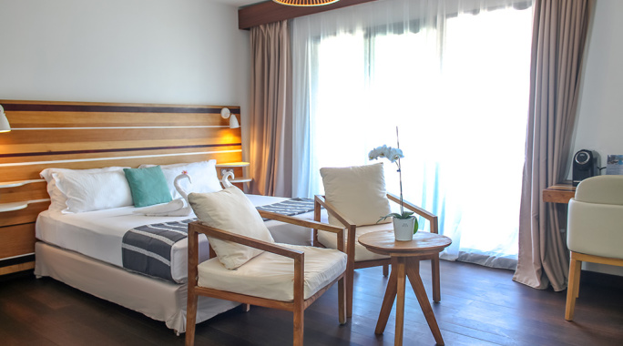 Hôtel Le Battant Des Lames 3*, Séjour Réunion par Ôvoyages Hôtel Le Battant Des Lames 3*, Séjour Réunion par Ôvoyages