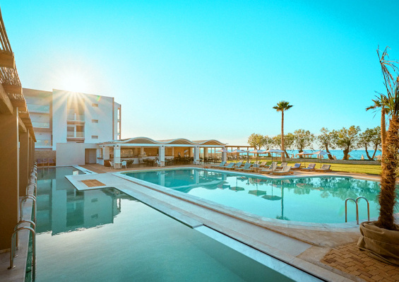 Hôtel & Bungalows Malia Bay Beach 4* Hôtel & Bungalows Malia Bay Beach 4*