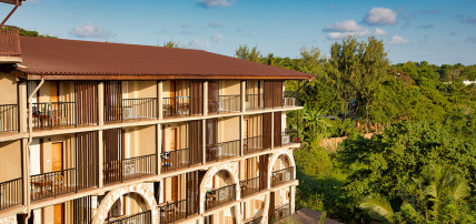 Combiné Palumbo Waves Resort 4* & Safari 2 nuits dans la réserve de Selous en avion, Combiné Tanzanie, Zanzibar par Ôvoyages Combiné Palumbo Waves Resort 4* & Safari 2 nuits dans la réserve de Selous en avion, Combiné Tanzanie, Zanzibar par Ôvoyages