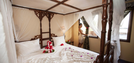Combiné Jaz Amaluna 4* Adult Only +16 & Safari 2 nuits dans la réserve de Selous en avion, Combiné Tanzanie, Zanzibar par Ôvoyages Combiné Jaz Amaluna 4* Adult Only +16 & Safari 2 nuits dans la réserve de Selous en avion, Combiné Tanzanie, Zanzibar par Ôvoyages