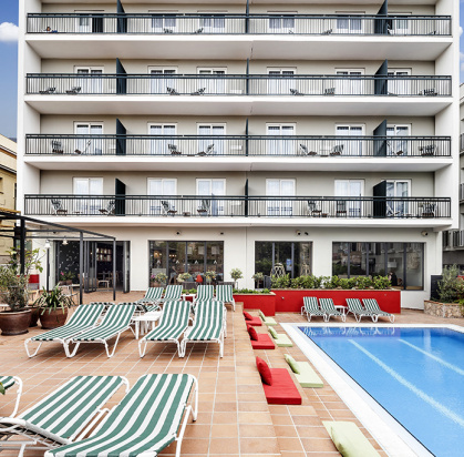 Hôtel Aqua Bertran Park 4*, Séjour Espagne & ses îles, Barcelone et sa région par Ôvoyages Hôtel Aqua Bertran Park 4*, Séjour Espagne & ses îles, Barcelone et sa région par Ôvoyages