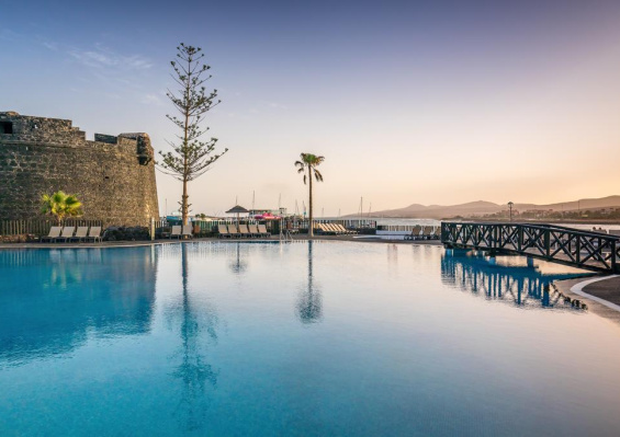 Ôclub Select Barceló Castillo Beach Resort 4* Ôclub Select Barceló Castillo Beach Resort 4*