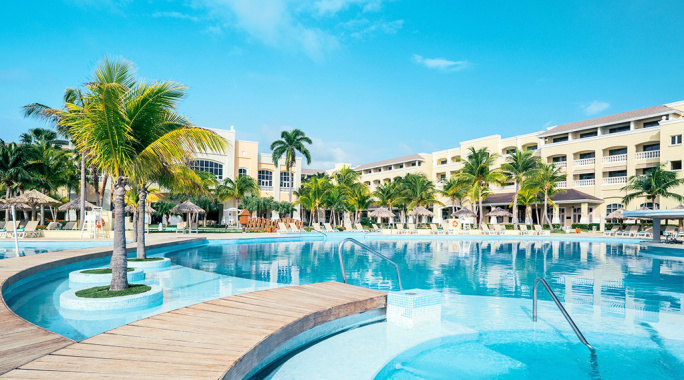 Hôtel Iberostar Waves Rose Hall Beach 5*, Séjour Jamaïque par Ôvoyages Hôtel Iberostar Waves Rose Hall Beach 5*, Séjour Jamaïque par Ôvoyages