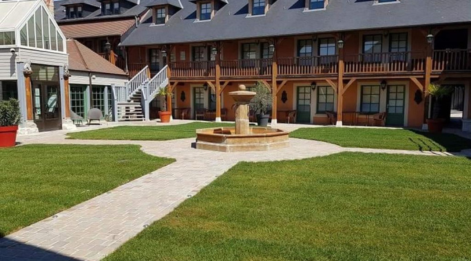 Hôtel & Spa Le Lion d'Or 3*, Séjour France, Normandie, Pont-l'Evêque par Ôvoyages Hôtel & Spa Le Lion d'Or 3*, Séjour France, Normandie, Pont-l'Evêque par Ôvoyages