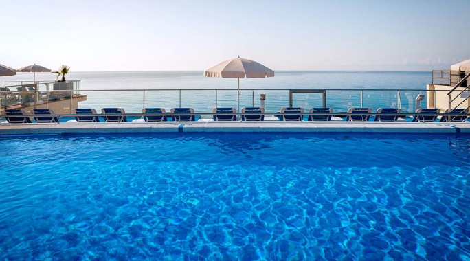 Hôtel Htop Pineda Palace 4* Sup Adult Only +18, Séjour Espagne & ses îles, Barcelone et sa région par Ôvoyages Hôtel Htop Pineda Palace 4* Sup Adult Only +18, Séjour Espagne & ses îles, Barcelone et sa région par Ôvoyages