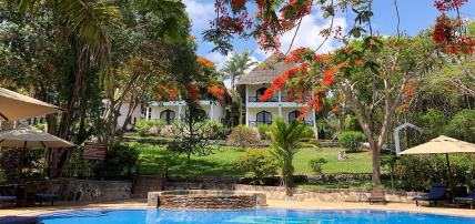 Ôclub Select BlueBay Beach Resort & Spa 5* + Safari 2 nuits, Combiné Tanzanie, Zanzibar par Ôvoyages Ôclub Select BlueBay Beach Resort & Spa 5* + Safari 2 nuits, Combiné Tanzanie, Zanzibar par Ôvoyages