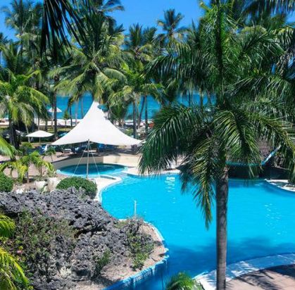 Hôtel Diani Reef Beach Resort & Spa 5* + Safari 2 nuits, Séjour Kenya par Ôvoyages Hôtel Diani Reef Beach Resort & Spa 5* + Safari 2 nuits, Séjour Kenya par Ôvoyages
