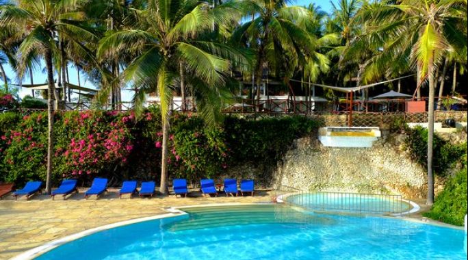 Hôtel Voyager Beach Resort 4* + Safari 3 nuits, Combiné Kenya par Ôvoyages Hôtel Voyager Beach Resort 4* + Safari 3 nuits, Combiné Kenya par Ôvoyages