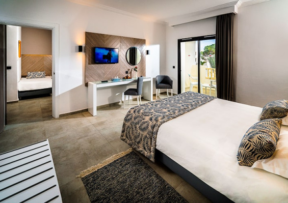 Hôtel Delfino Beach 4* Hôtel Delfino Beach 4*